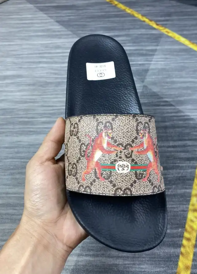 hype Gucci Slippers