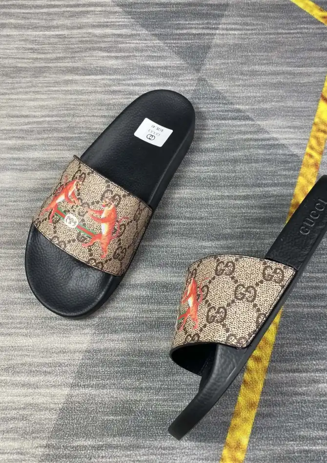 hype Gucci Slippers