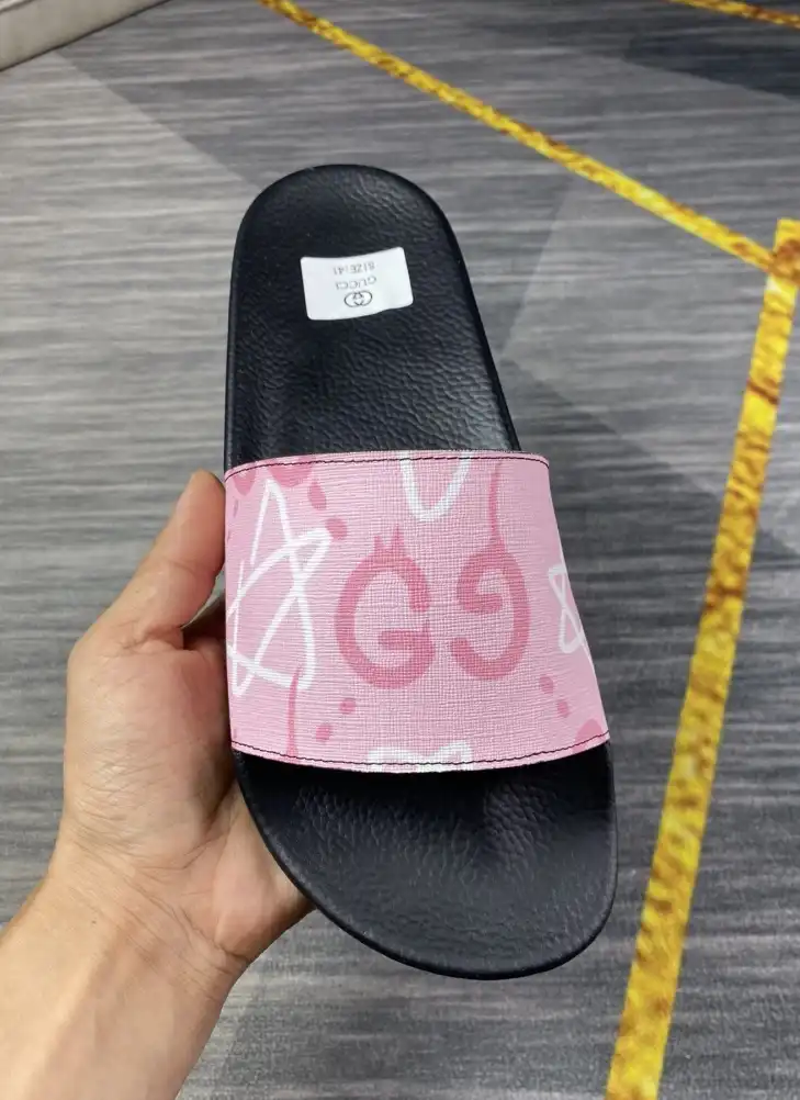 hype Gucci Slippers