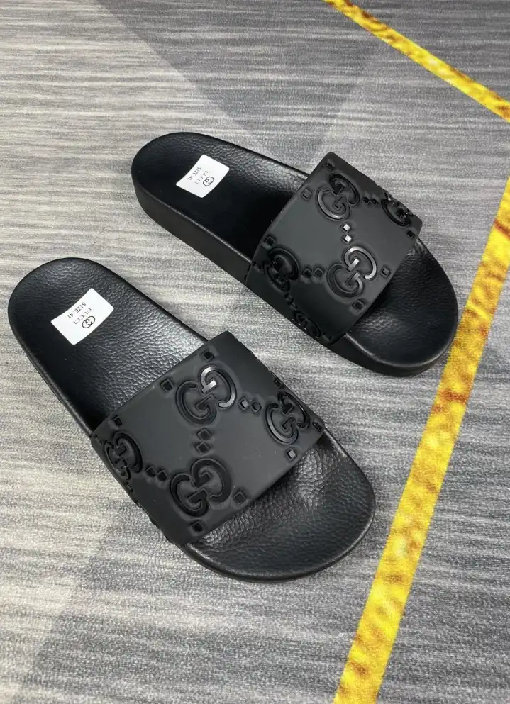 hype Gucci Slippers