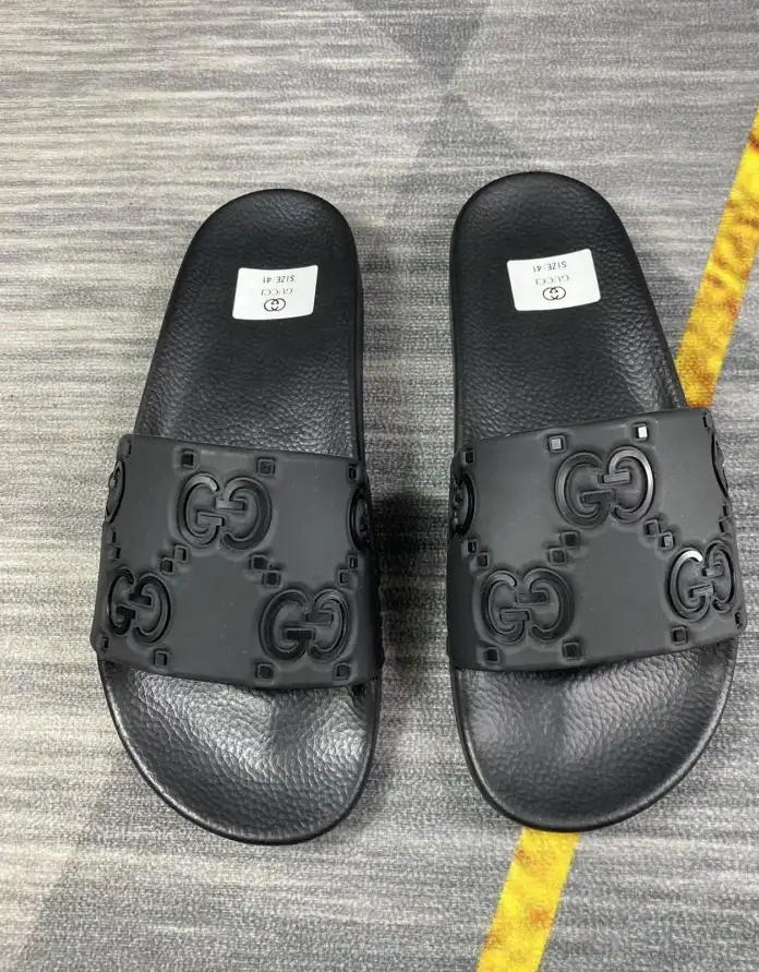 hype Gucci Slippers