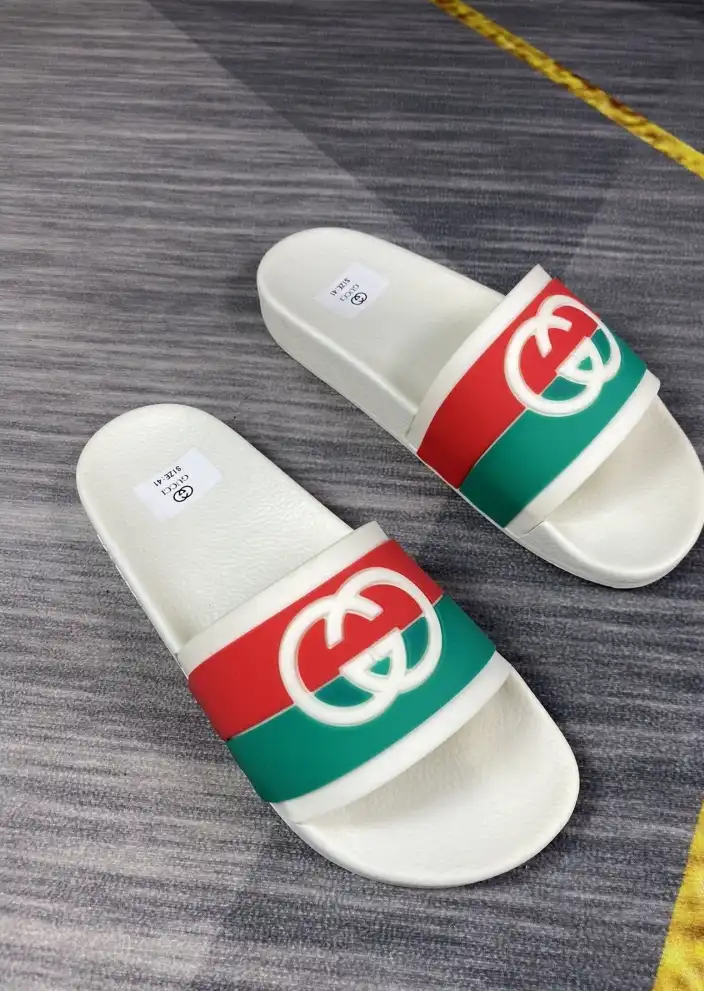 hype Gucci Slippers