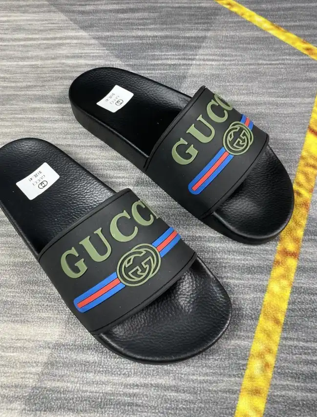 hype Gucci Slippers