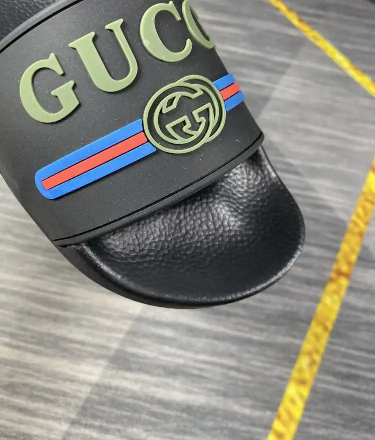 hype Gucci Slippers