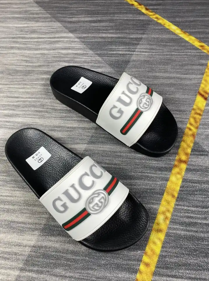 hype Gucci Slippers