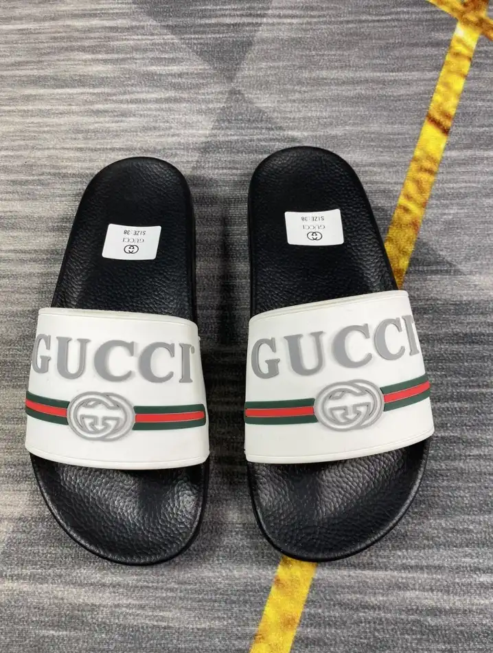 hype Gucci Slippers