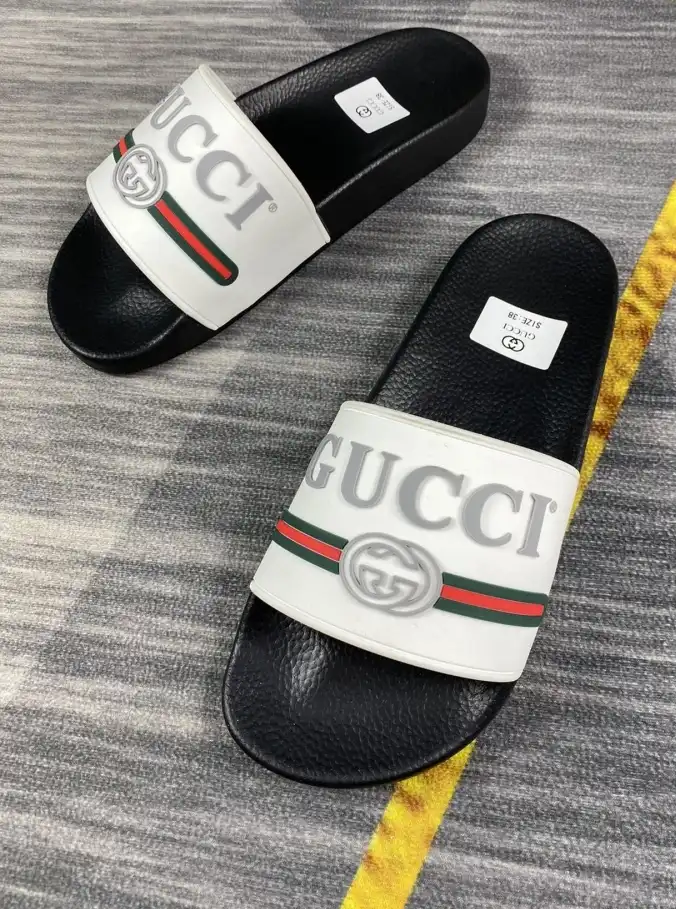 hype Gucci Slippers