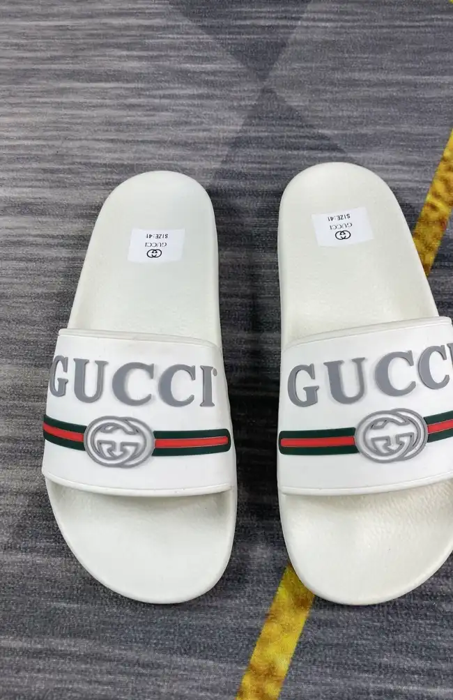 hype Gucci Slippers