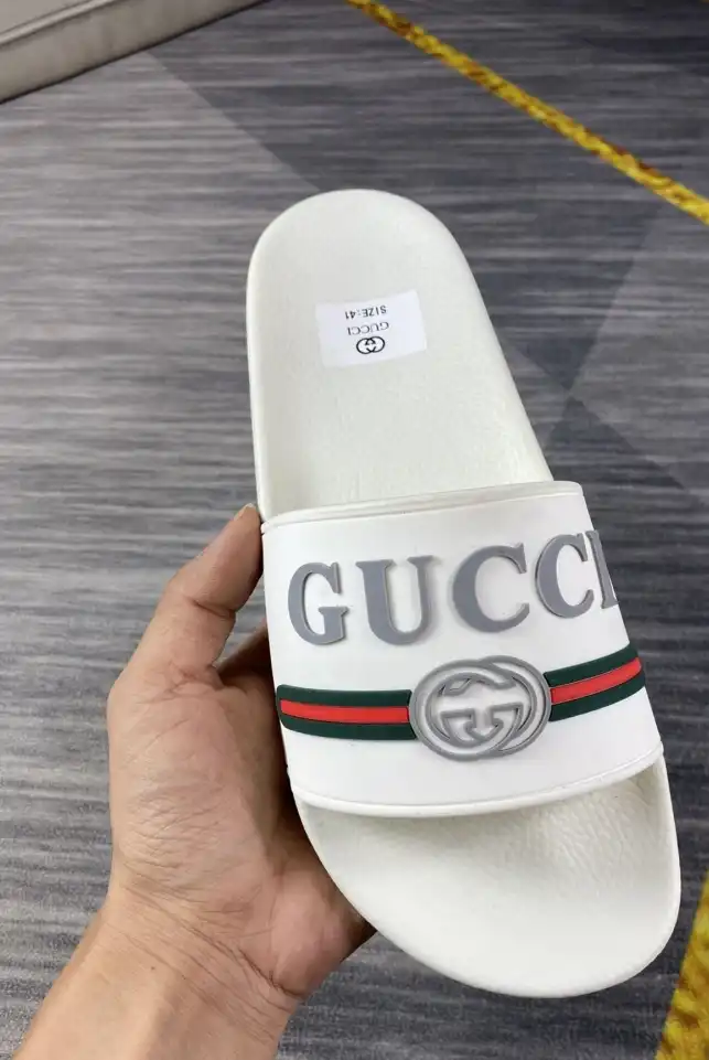 hype Gucci Slippers