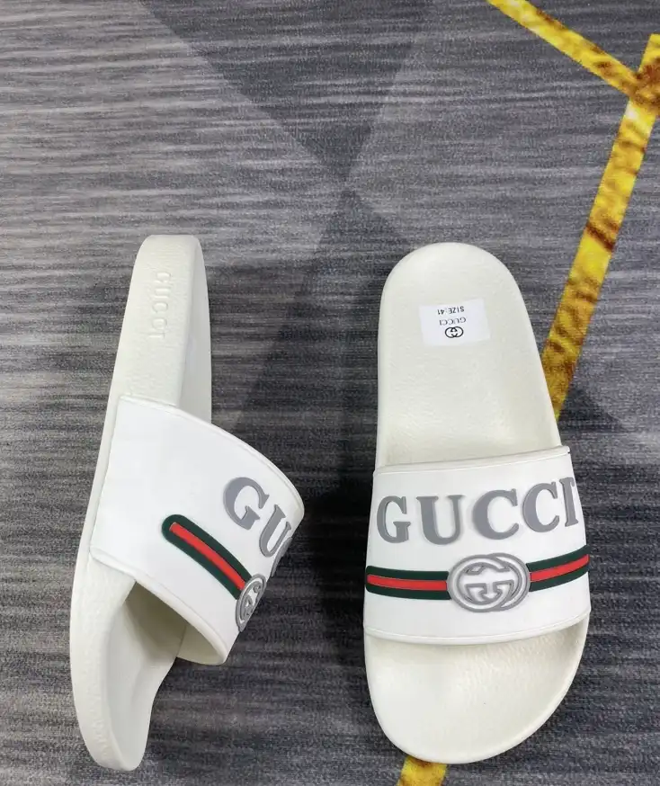 hype Gucci Slippers