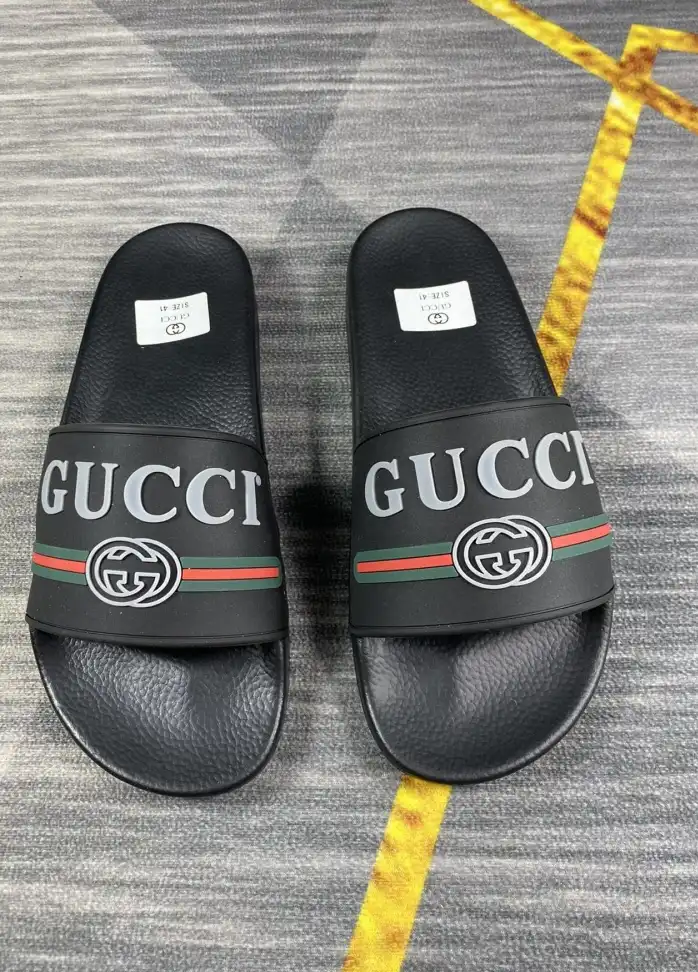 hype Gucci Slippers