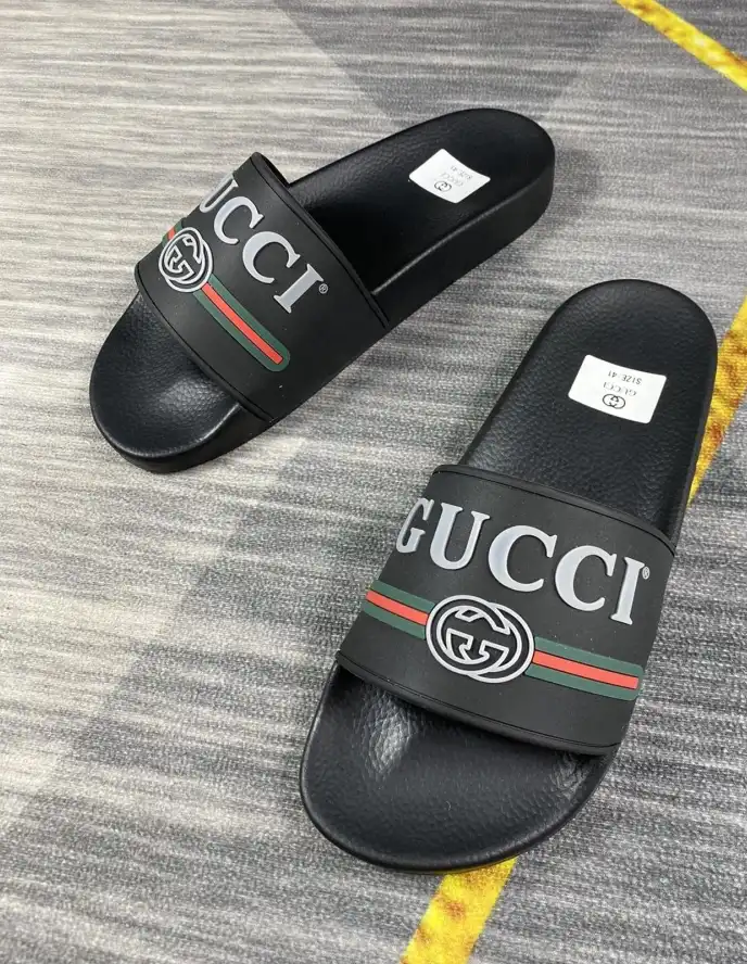 hype Gucci Slippers