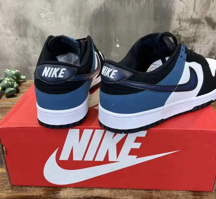 hype Nike Sneakers