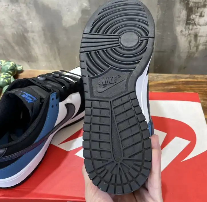 hype Nike Sneakers