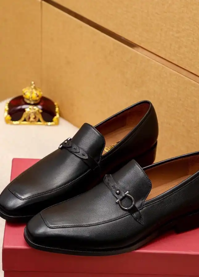 hype Ferragamo Leather Shoes