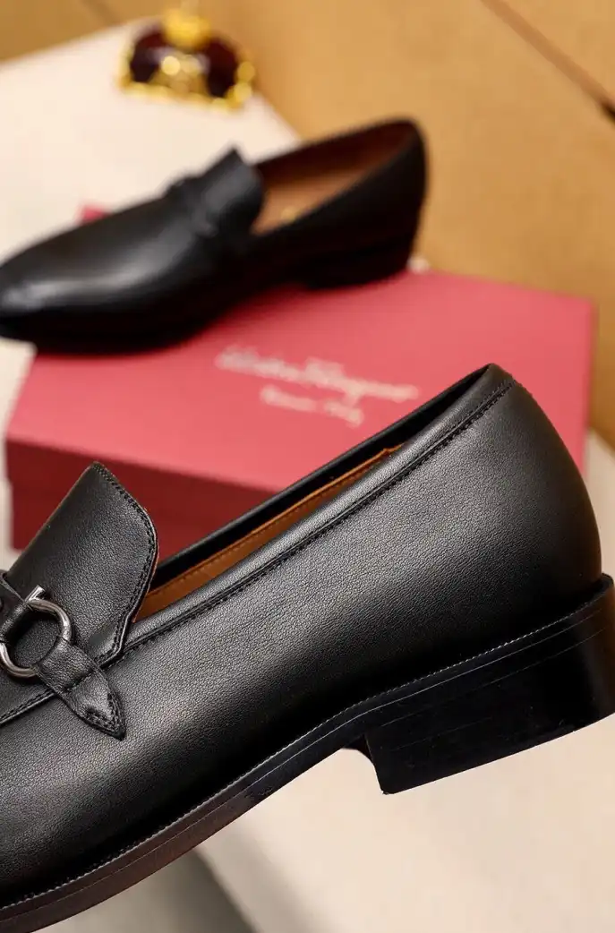 hype Ferragamo Leather Shoes