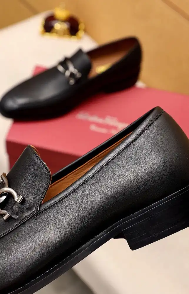 hype Ferragamo Leather Shoes