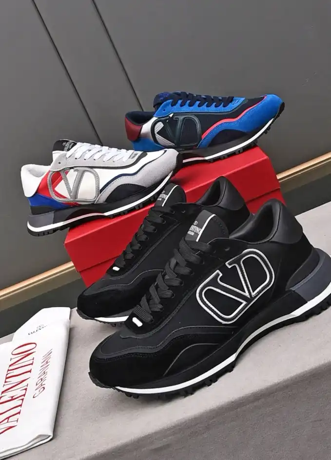 hype Valentino Sneakers