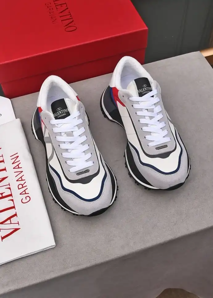 hype Valentino Sneakers