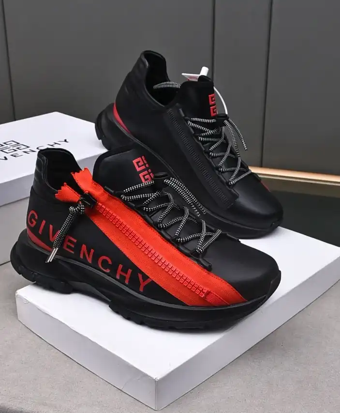 hype Givenchy Sneakers