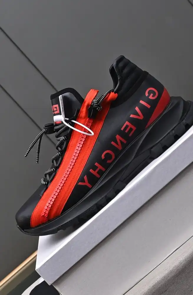 hype Givenchy Sneakers