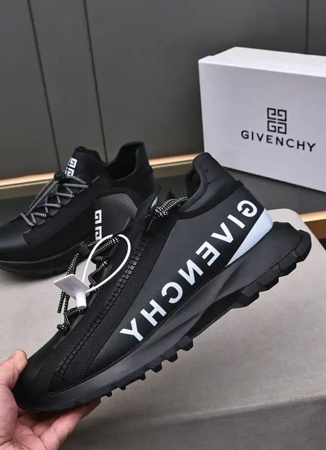 hype Givenchy Sneakers