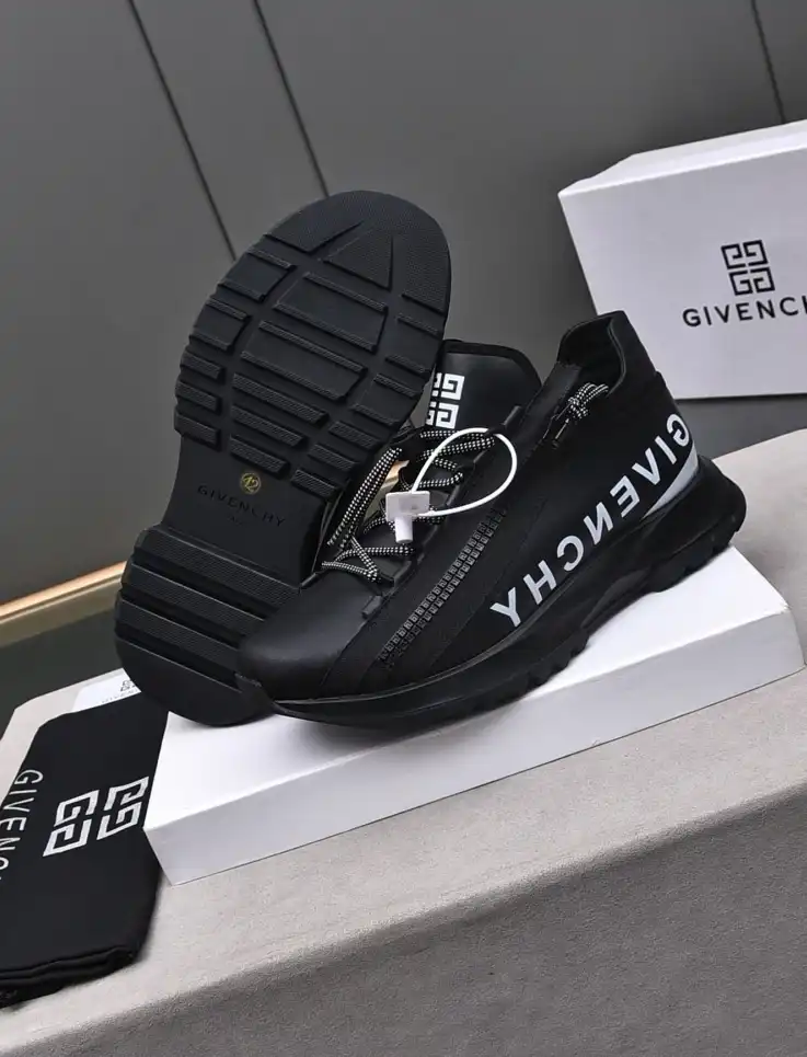 hype Givenchy Sneakers