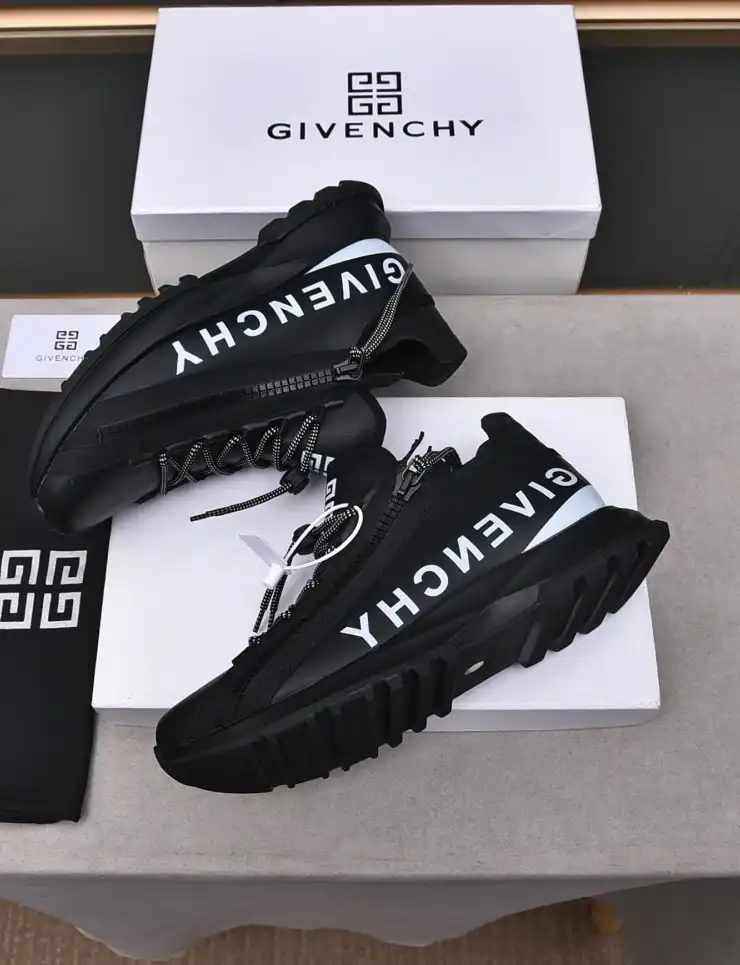 hype Givenchy Sneakers