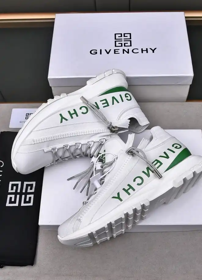 hype Givenchy Sneakers