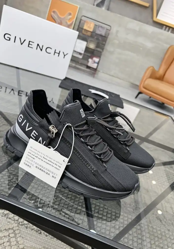 hype Givenchy Sneakers