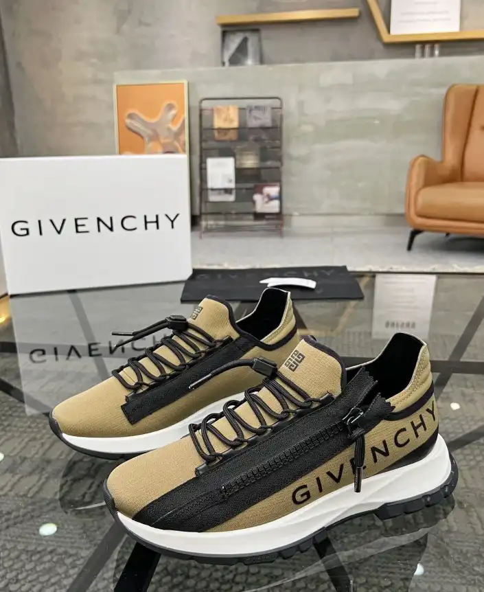 hype Givenchy Sneakers