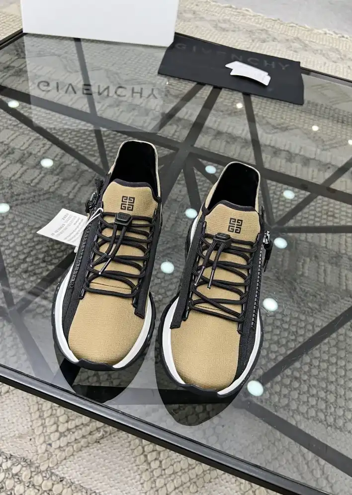 hype Givenchy Sneakers