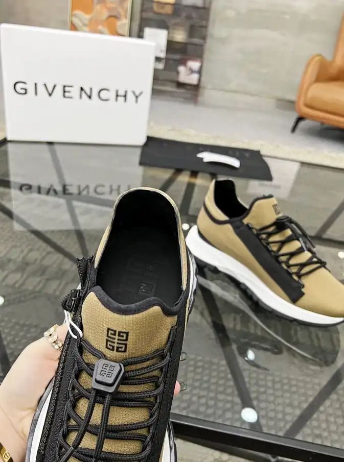 hype Givenchy Sneakers