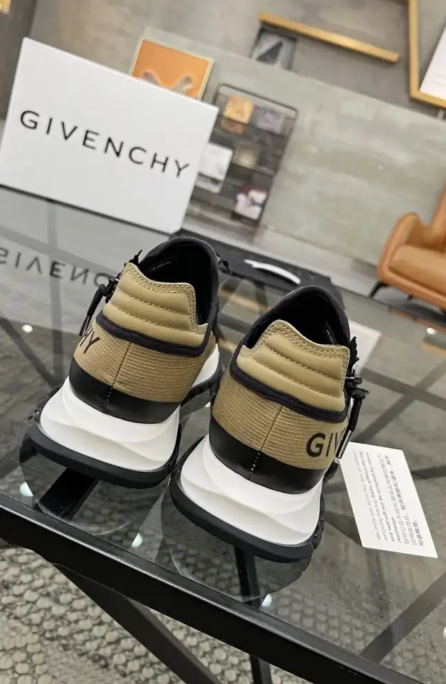 hype Givenchy Sneakers