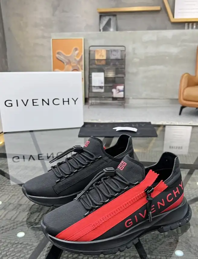 hype Givenchy Sneakers