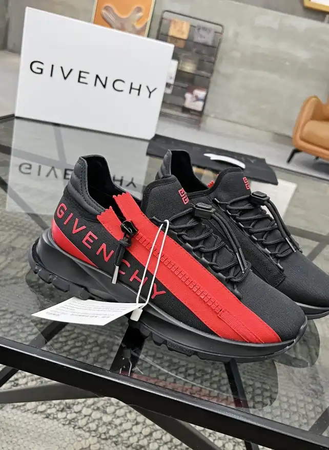 hype Givenchy Sneakers