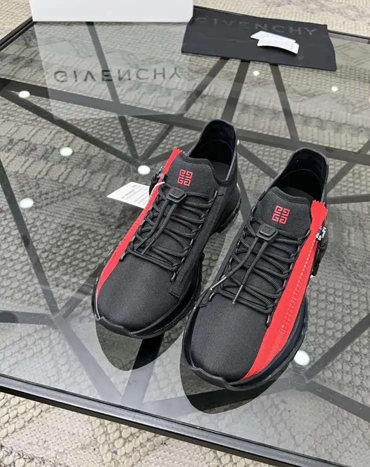 hype Givenchy Sneakers