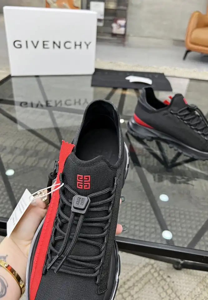 hype Givenchy Sneakers