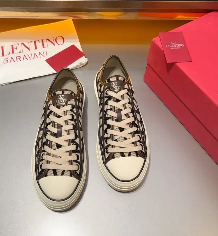 hype Valentino Casual Shoes