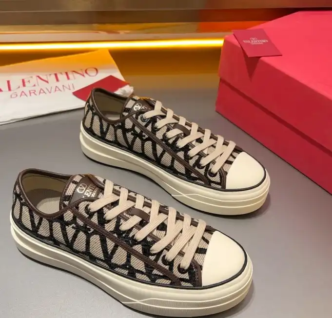 hype Valentino Casual Shoes