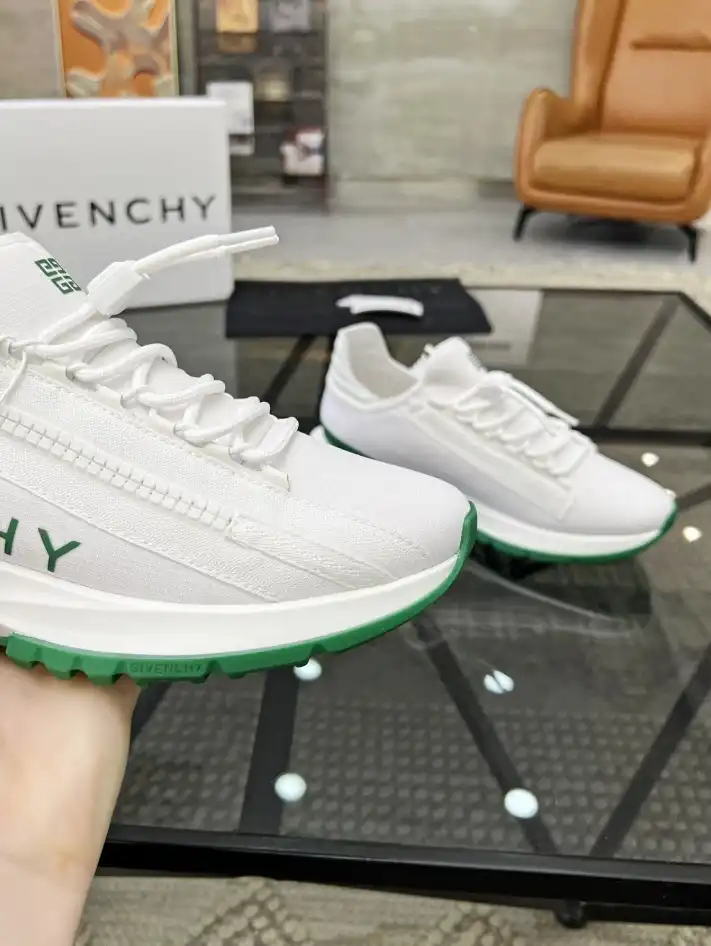 hype Givenchy Sneakers