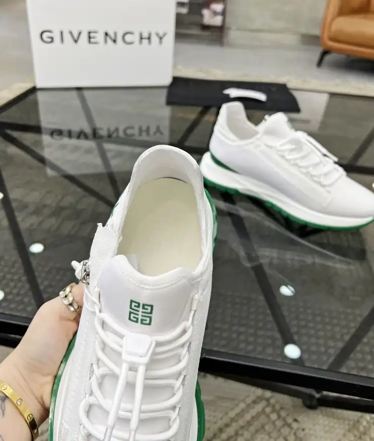 hype Givenchy Sneakers