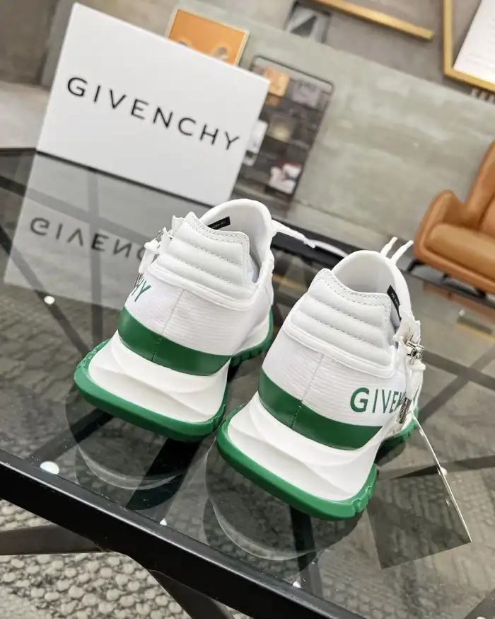 hype Givenchy Sneakers