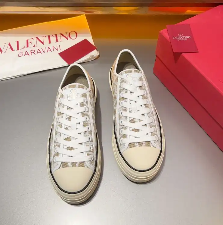 hype Valentino Casual Shoes