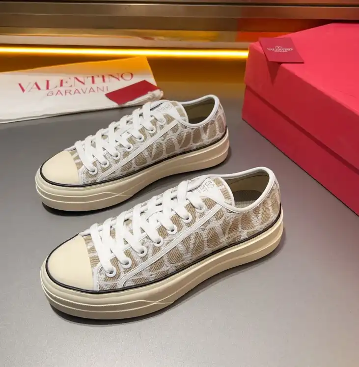 hype Valentino Casual Shoes