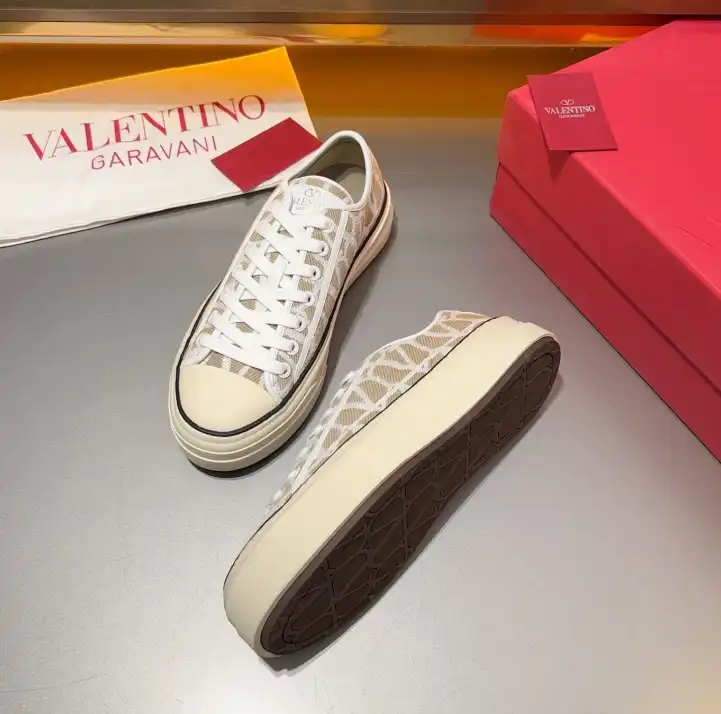 hype Valentino Casual Shoes