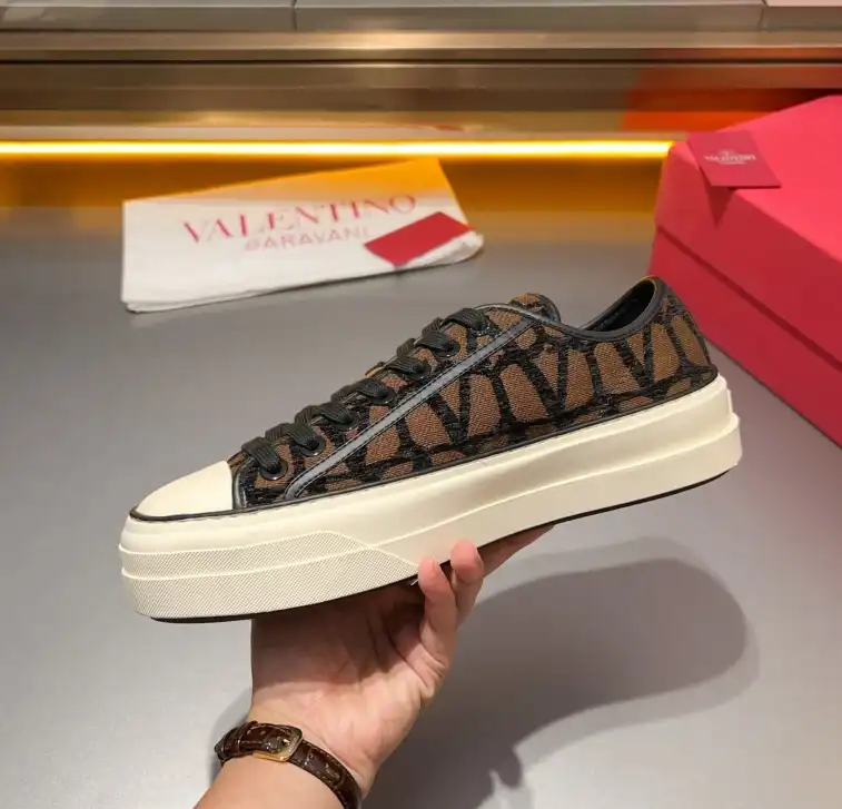 hype Valentino Casual Shoes