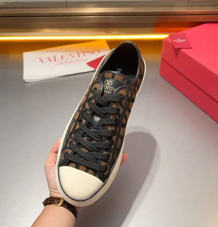 hype Valentino Casual Shoes