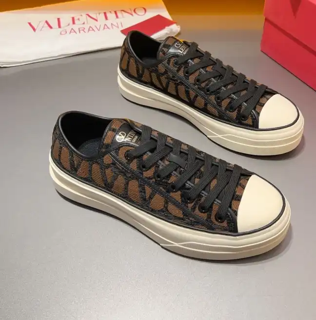 hype Valentino Casual Shoes