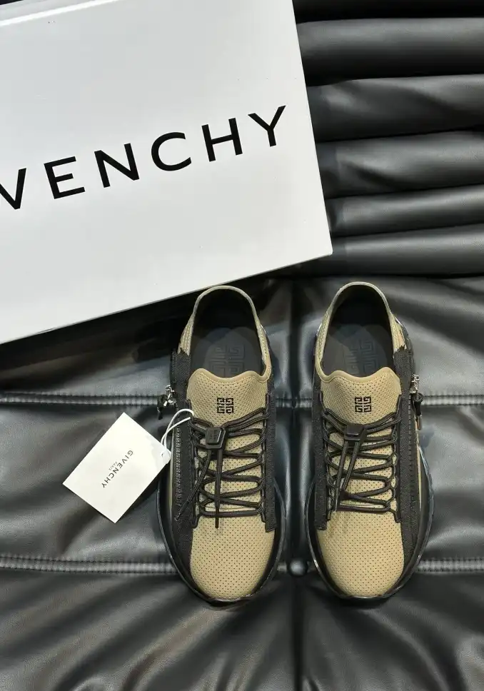 hype Givenchy Sneakers